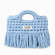 Hellblaue handgemachte Clutch mit Fransen – einzigartige gehäkelte Tasche aus der Schweiz von Gutgemacht